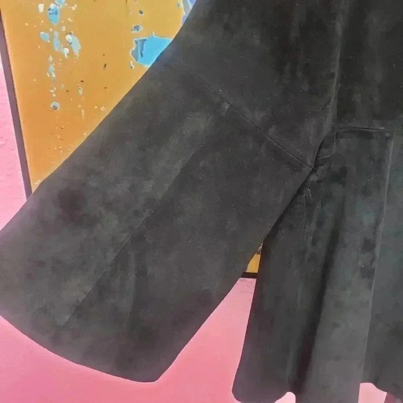 Neiman Marcus Exclusive Black Suede Jacket - Picture 5 of 8